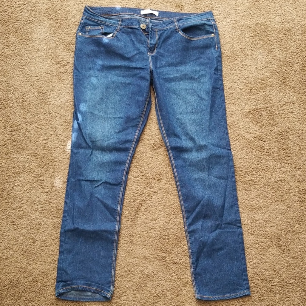 Like new No Boundaries jeans